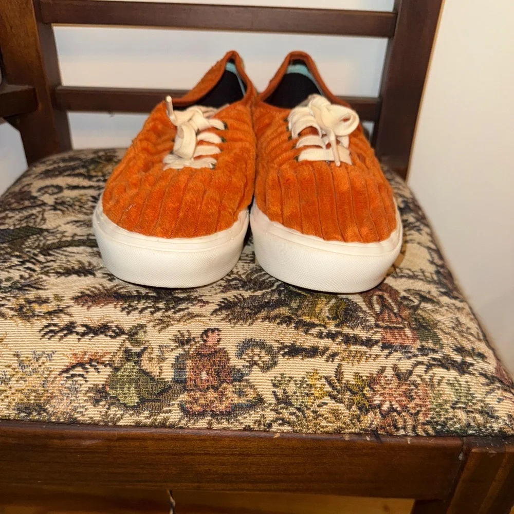 Vans Comfycush Authentic Jumbo Cord Hawaii Sunset Women’s Shoes, sz 7.5